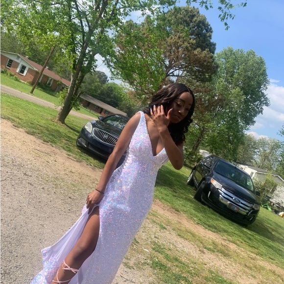 Rachel Allen White iridescent blue and pink prom dress - Picture 4 of 8